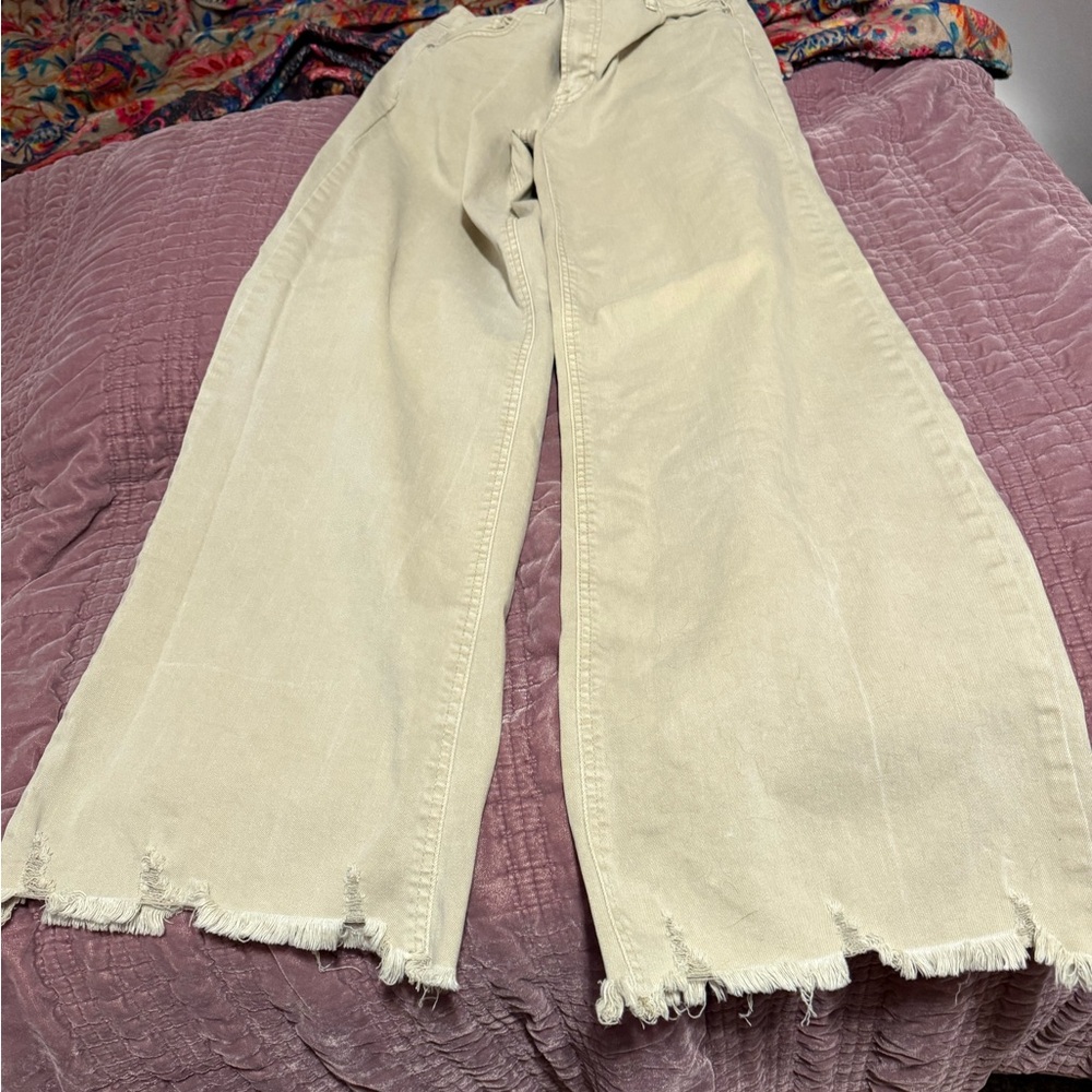 Risen High-Rise Wide-Leg Jeans with Frayed Hem in Cream